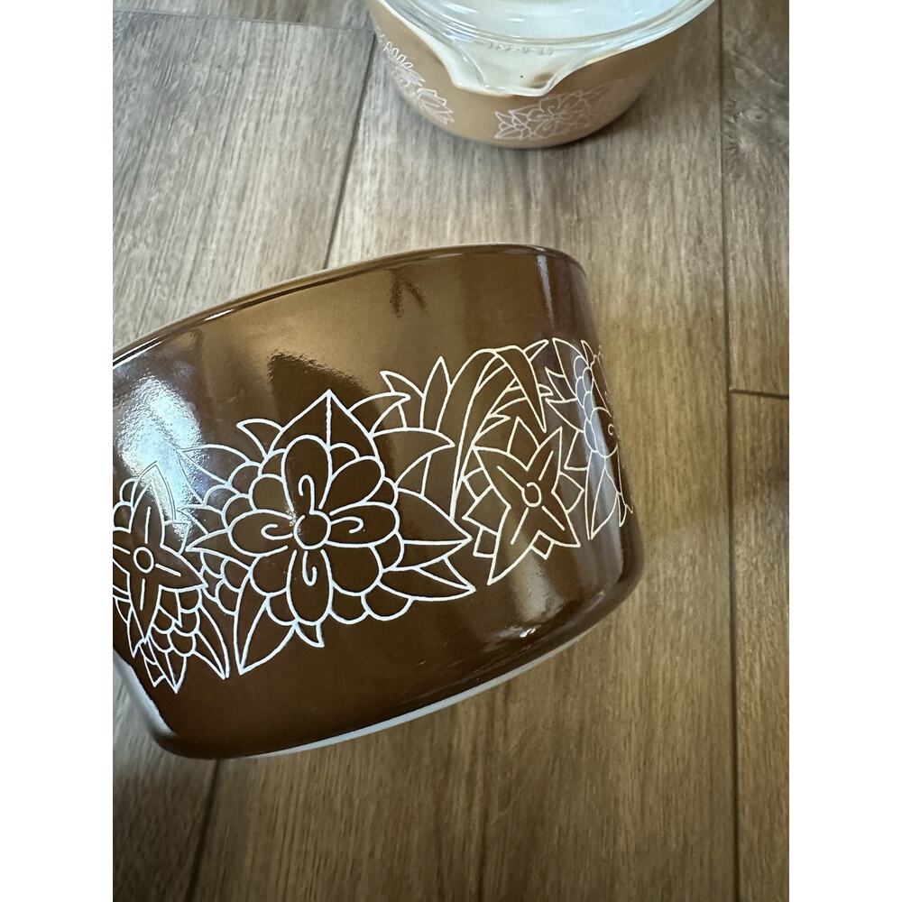 Vintage Pyrex Woodland Set Casserole Dishes 471-B, 472-B, 473-B 474-B - Picture 15 of 16